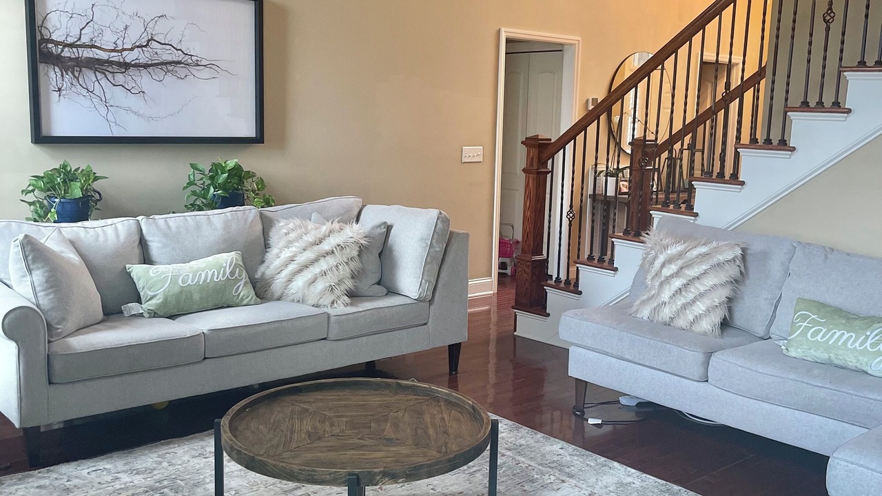 Photo of Livingroom in Collegedale