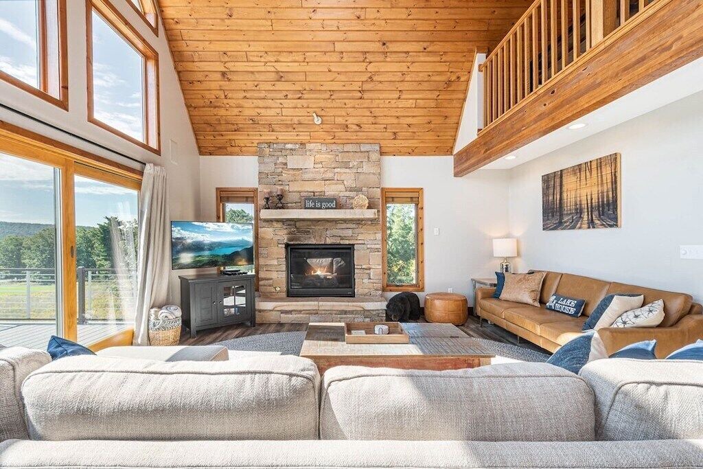 Photo of Livingroom in Waterfront Greens