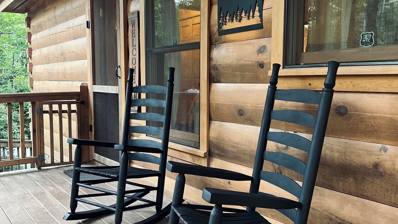 Photo of Patio Balcony in Cherry Log