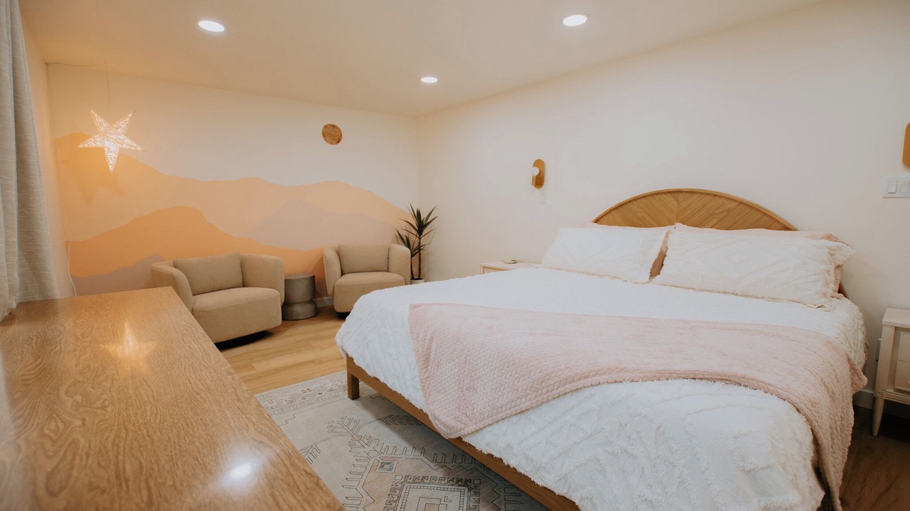 Photo of Bedroom in Huning Highland Historic District