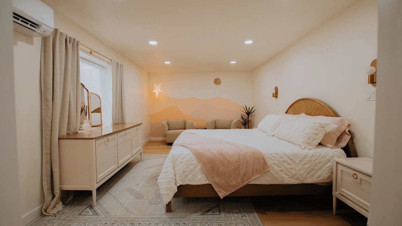 Photo of Bedroom in Huning Highland Historic District