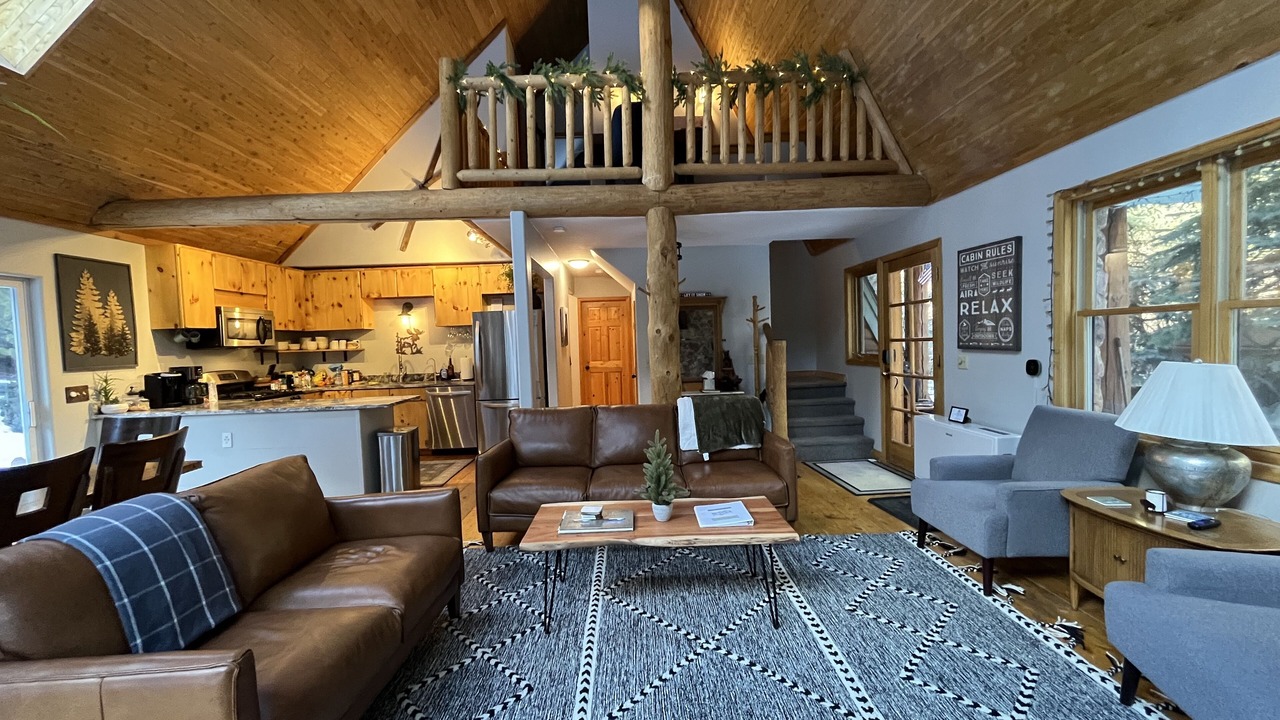 Photo of Livingroom in Idaho Springs