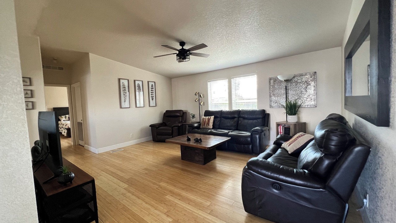 Photo of Livingroom in Mohave Valley