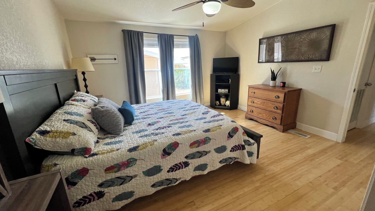 Photo of Bedroom in Mohave Valley