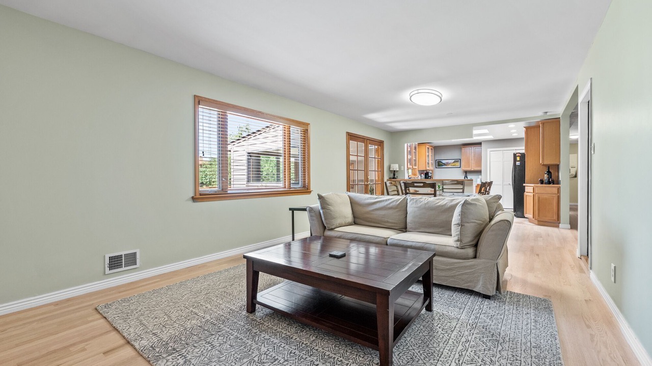 Photo of Livingroom in Bel Aire