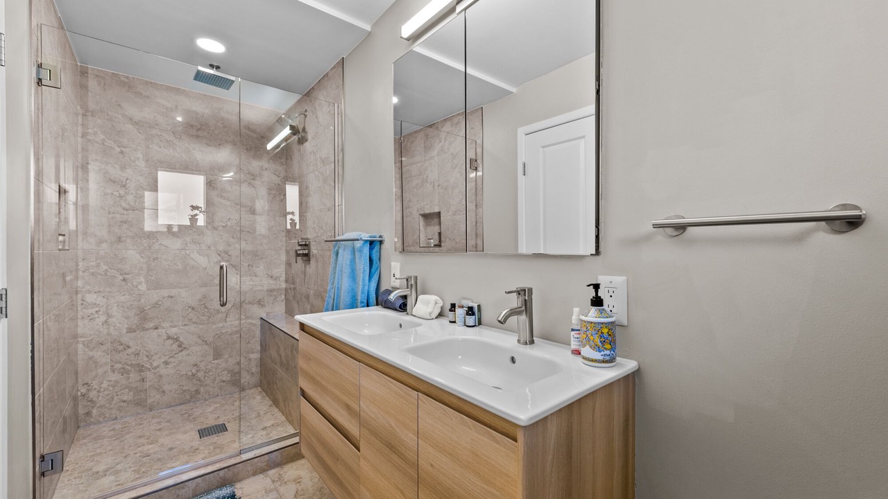 Photo of Bathroom in Bel Aire
