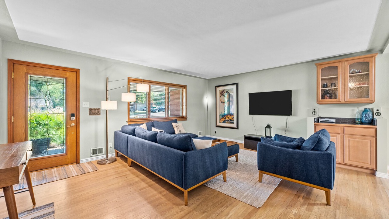 Photo of Livingroom in Bel Aire