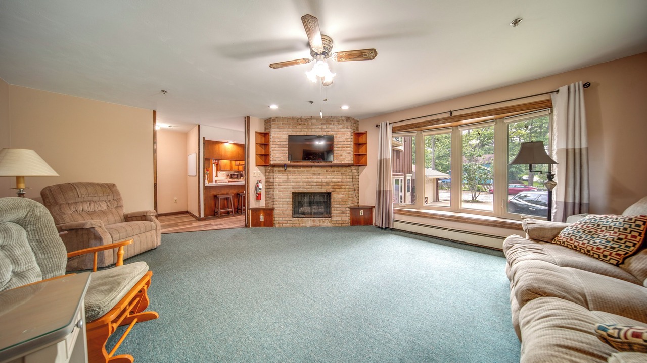 Photo of Livingroom in Conneaut