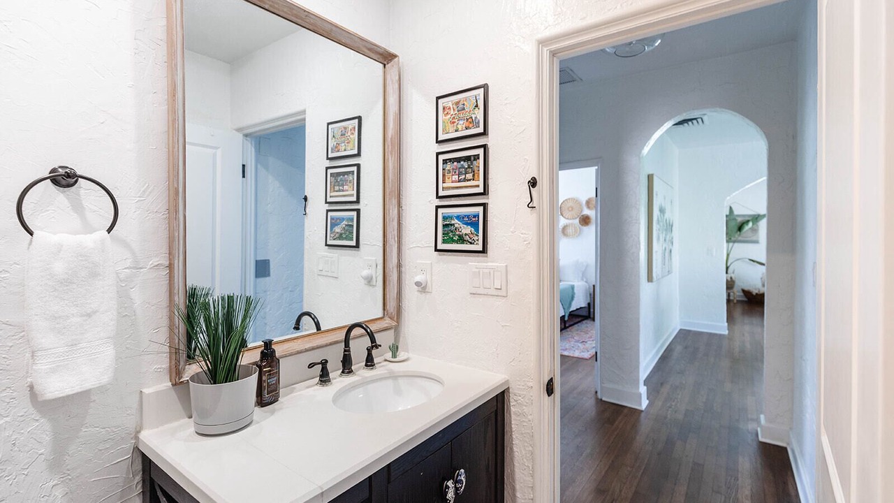 Photo of Bathroom in Parker Ridge