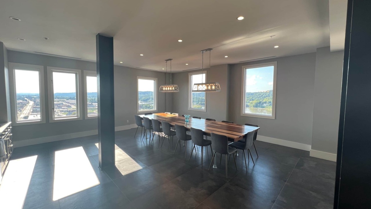 Photo of Livingroom in Huntington