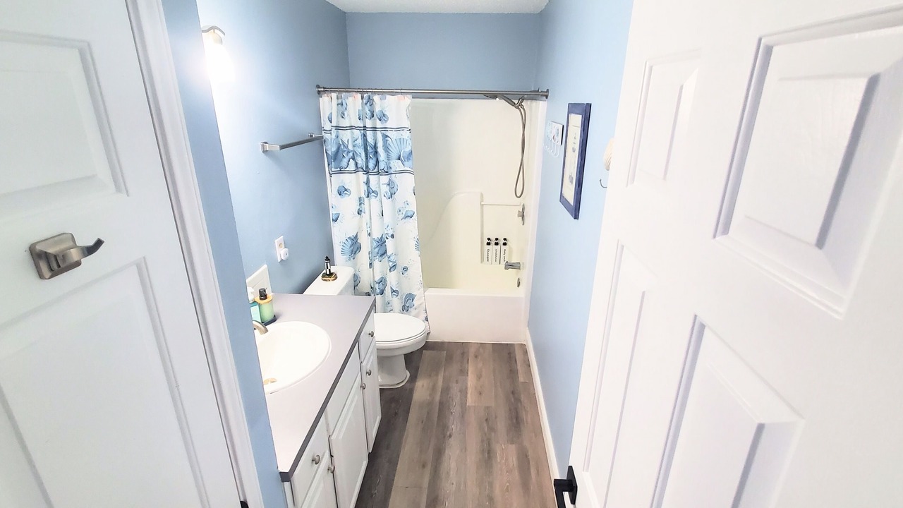 Photo of Bathroom in Leeward Sands