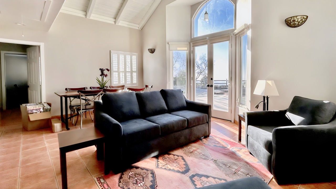 Photo of Livingroom in Malibu