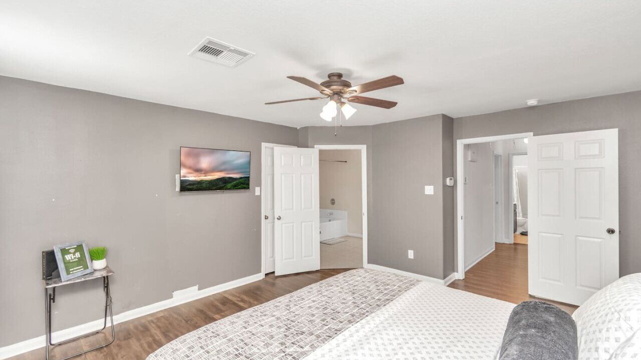 Photo of Bedroom in Southeast Houston