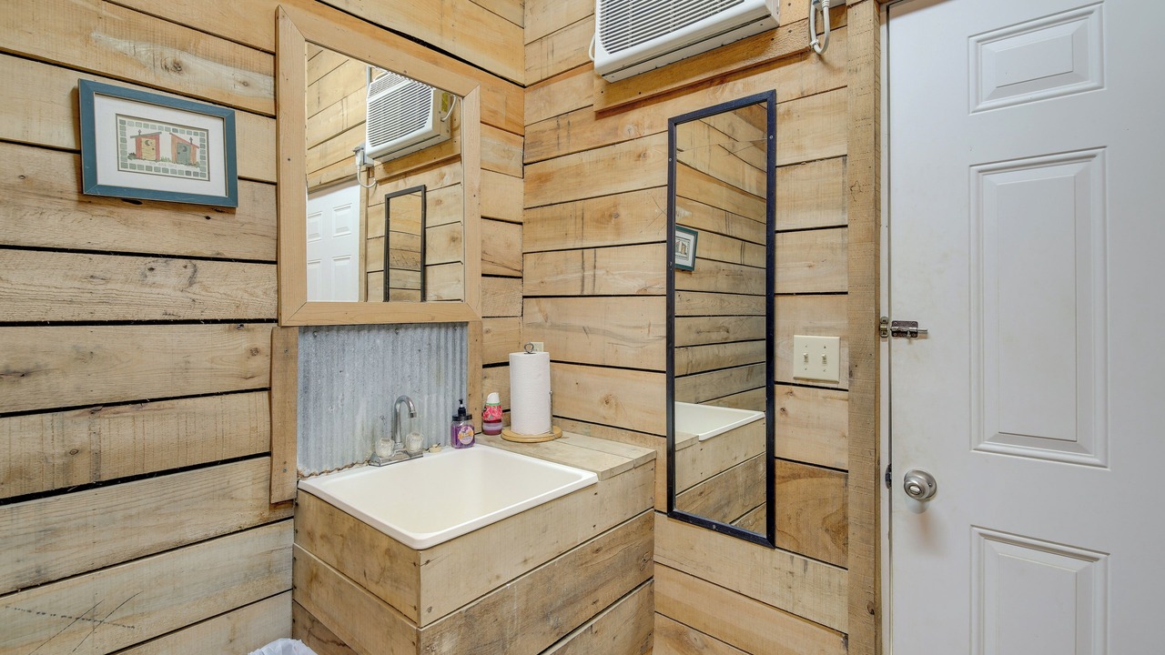 Photo of Bathroom in Winona