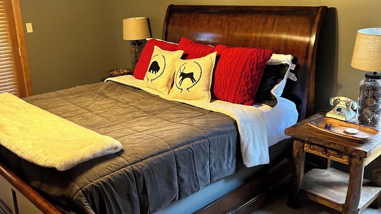 Photo of Bedroom in Cloudcroft