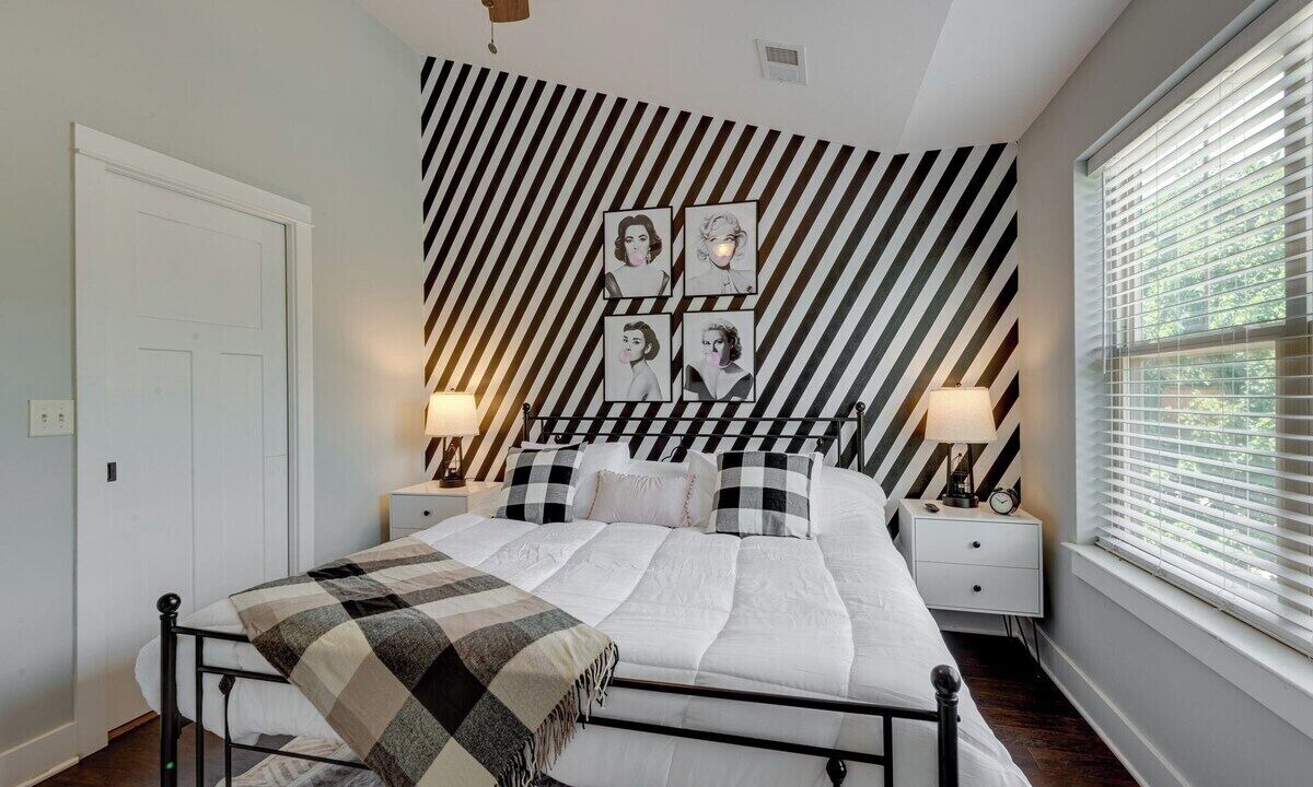 Photo of Bedroom in Inglewood
