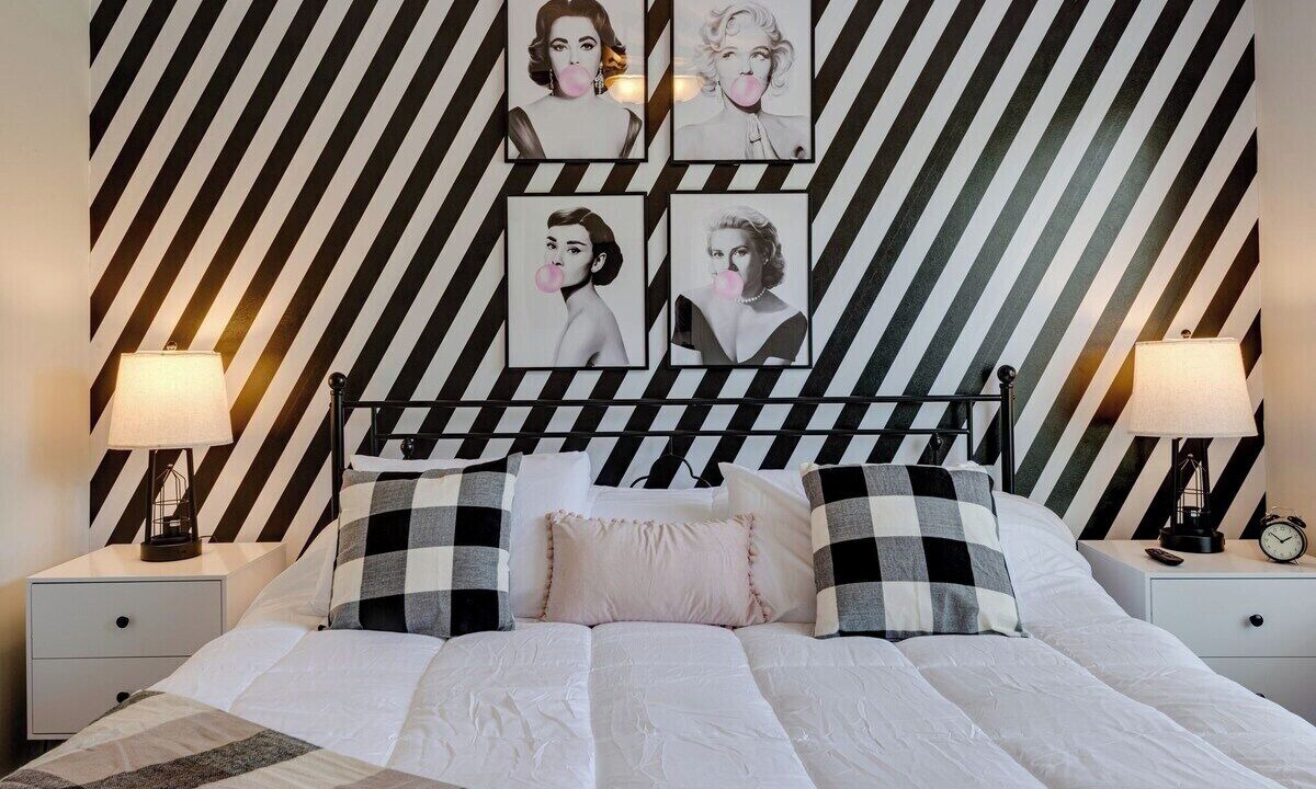 Photo of Bedroom in Inglewood