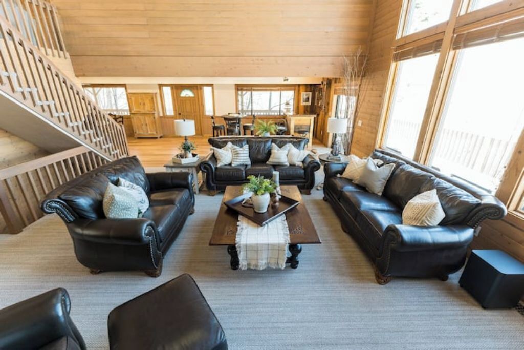 Photo of Livingroom in Midway