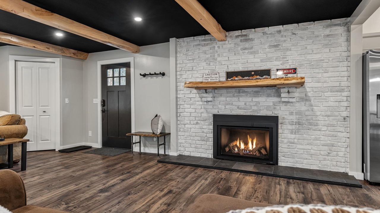 Photo of Livingroom in North Lake George