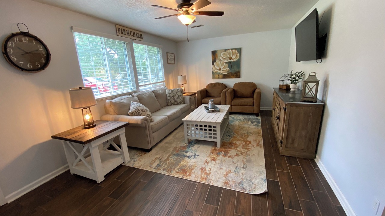 Photo of Livingroom in Mount Vernon