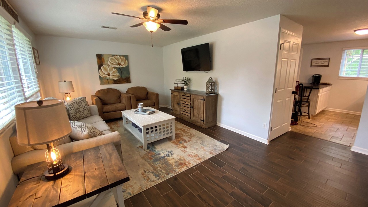 Photo of Livingroom in Mount Vernon