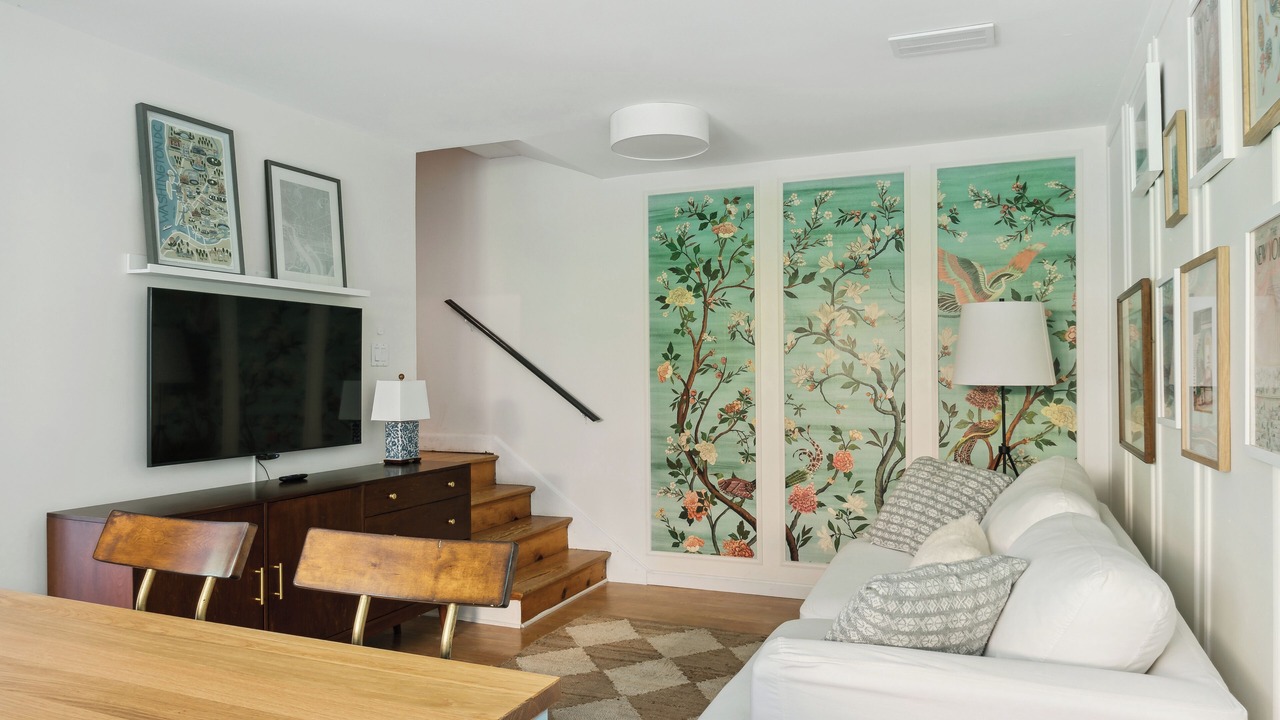 Photo of Livingroom in Lake Barcroft