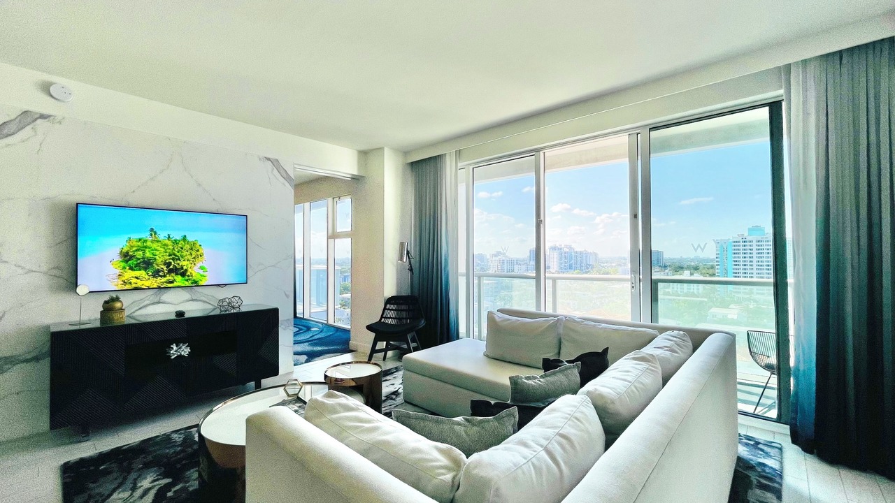 Photo of Livingroom in Central Beach