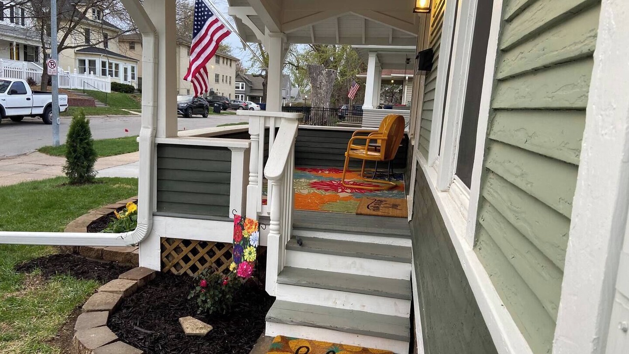 Photo of Outdoor in Dundee-Happy Hollow Historic District