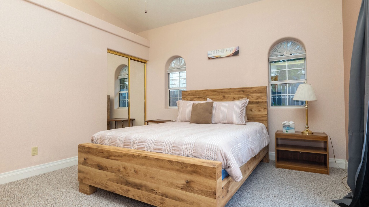 Photo of Bedroom in Holiday Shores