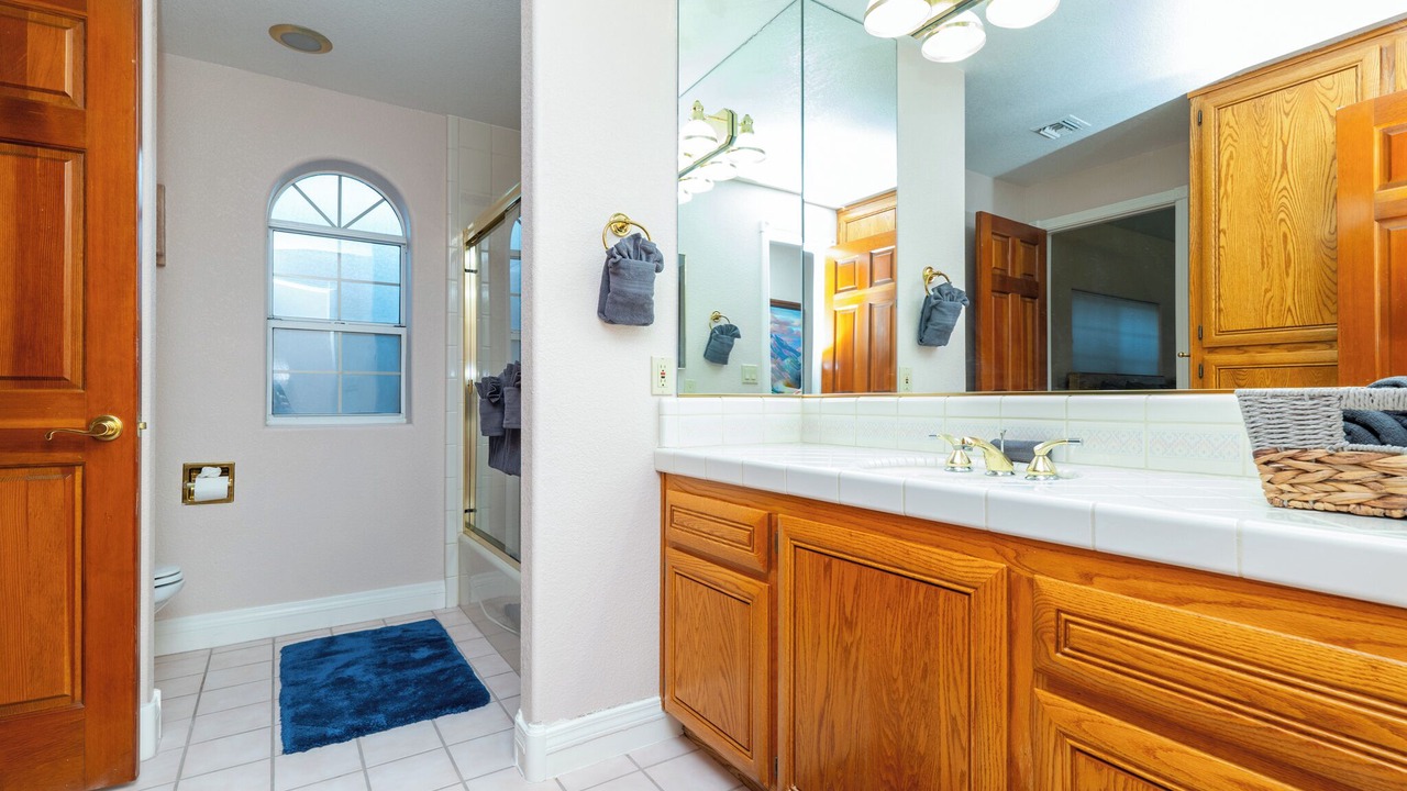 Photo of Bathroom in Holiday Shores