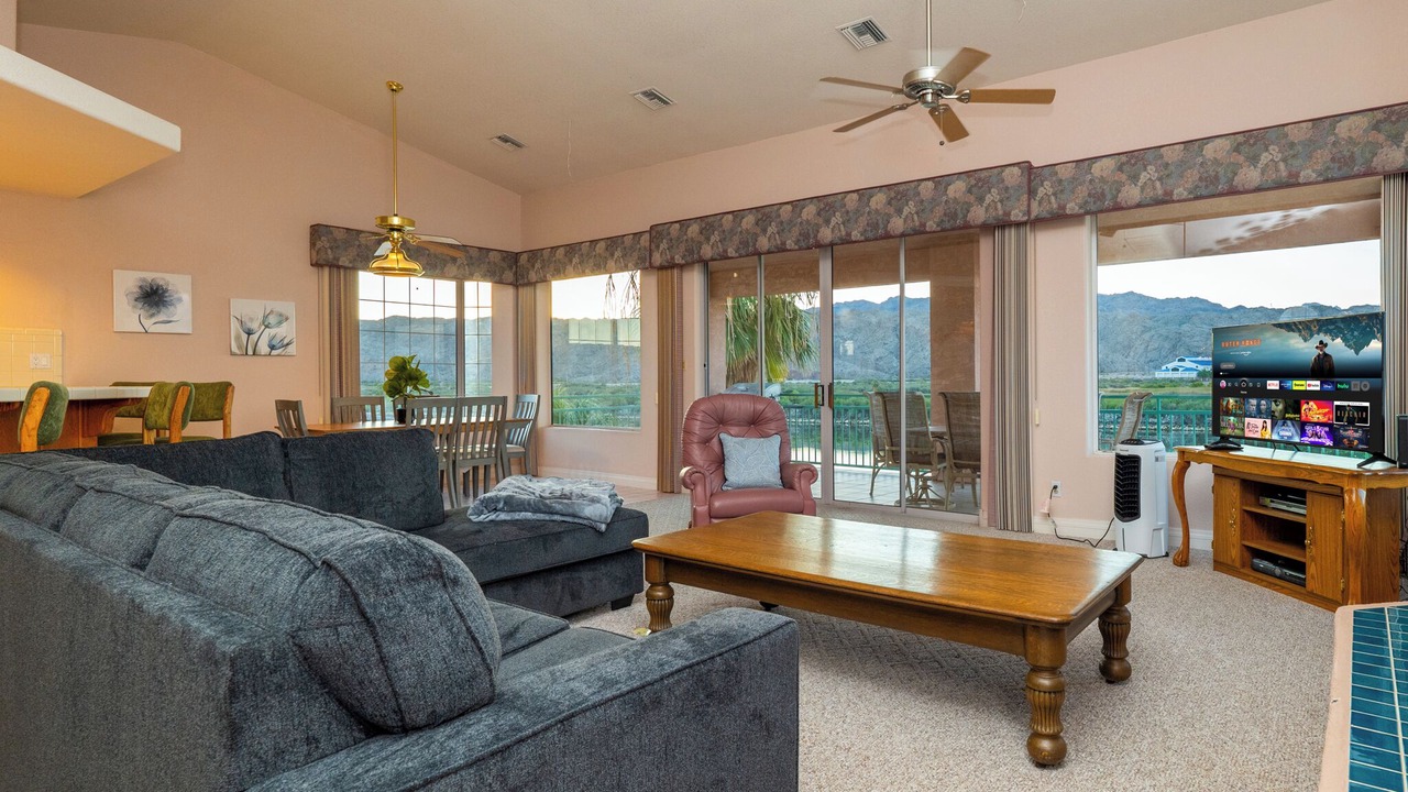 Photo of Livingroom in Holiday Shores
