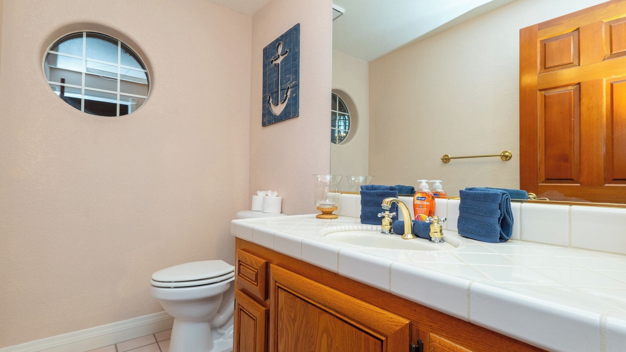 Photo of Bathroom in Holiday Shores