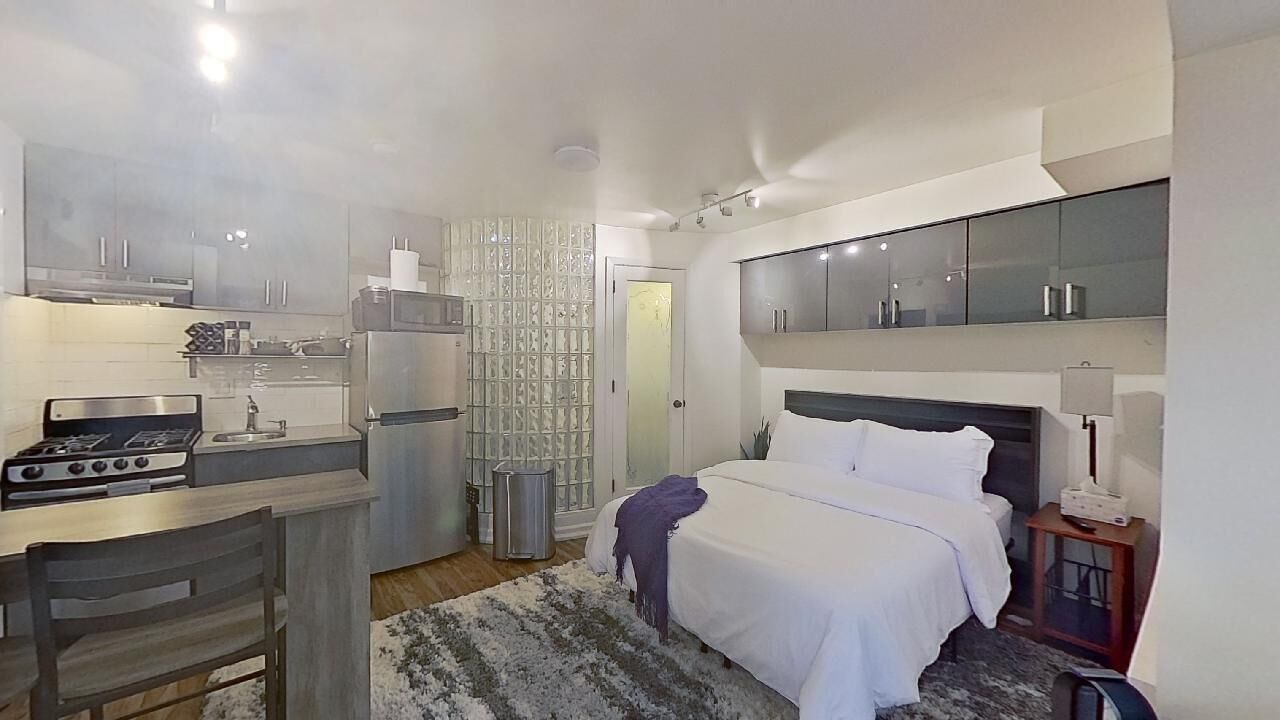 Photo of Bedroom in Lower Pacific Heights