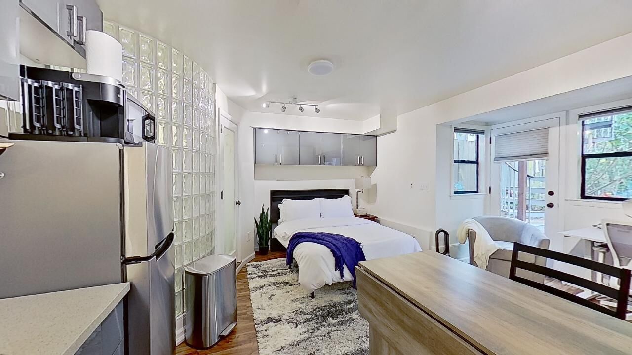 Photo of Bedroom in Lower Pacific Heights