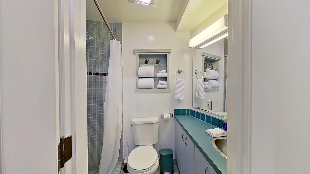 Photo of Bathroom in Lower Pacific Heights