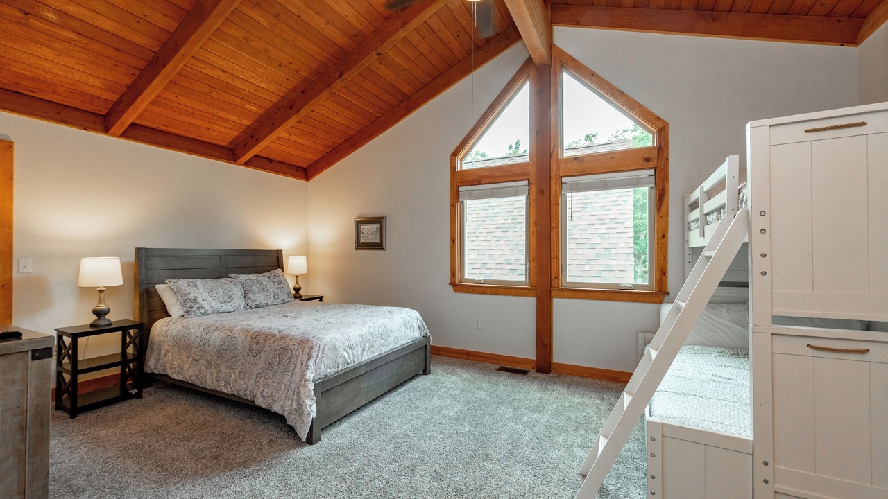 Photo of Bedroom in Waterfront Greens