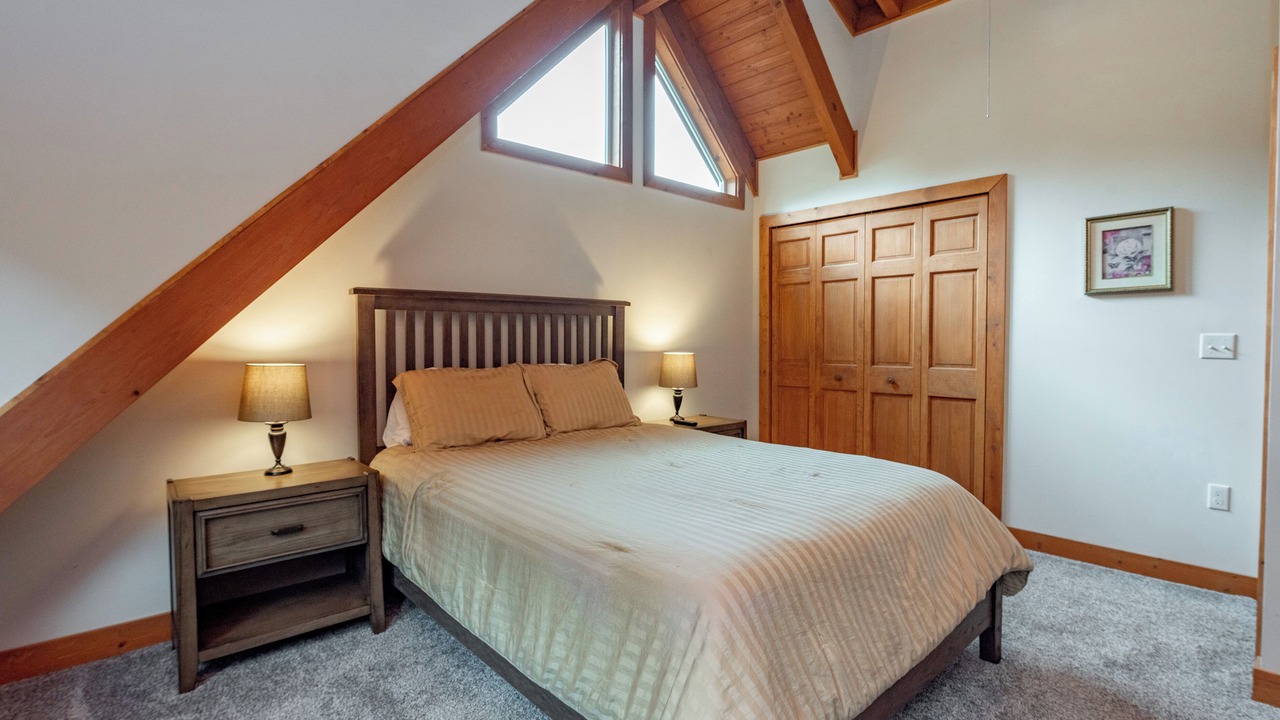Photo of Bedroom in Waterfront Greens