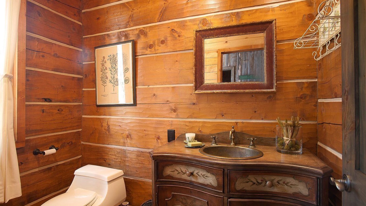 Photo of Bathroom in Carbondale