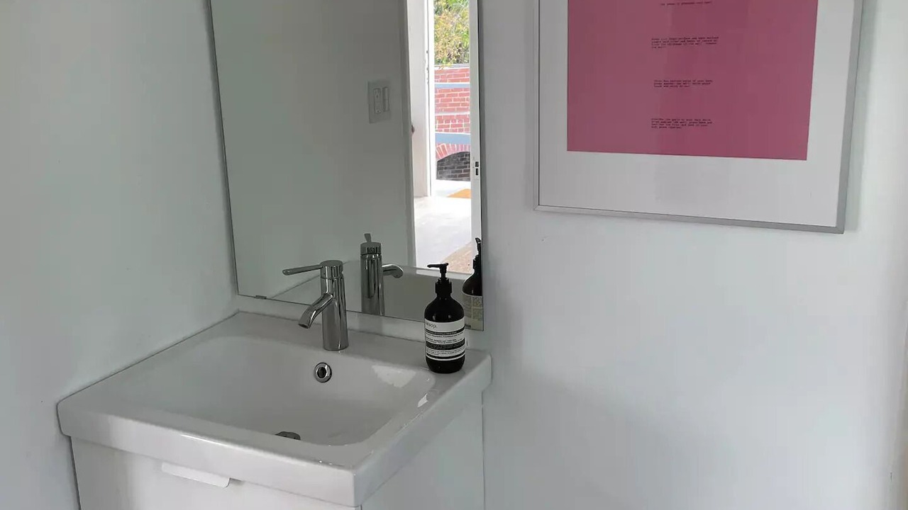 Photo of Bathroom in Los Feliz