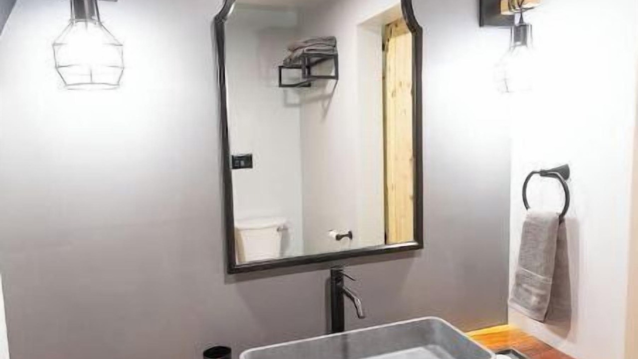 Photo of Bathroom in Cosby