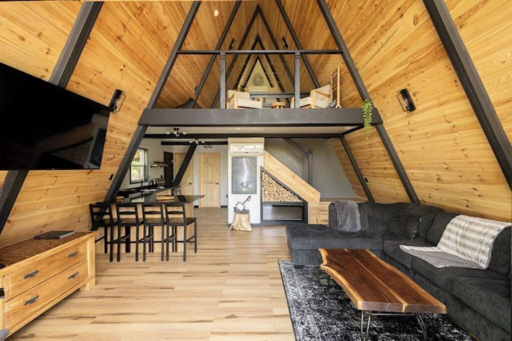 Photo of Livingroom in Cosby
