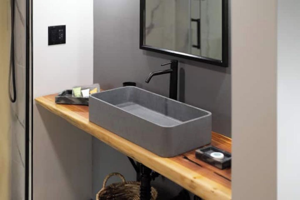 Photo of Bathroom in Cosby