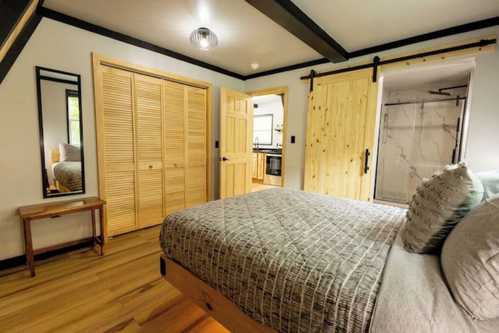 Photo of Bedroom in Cosby