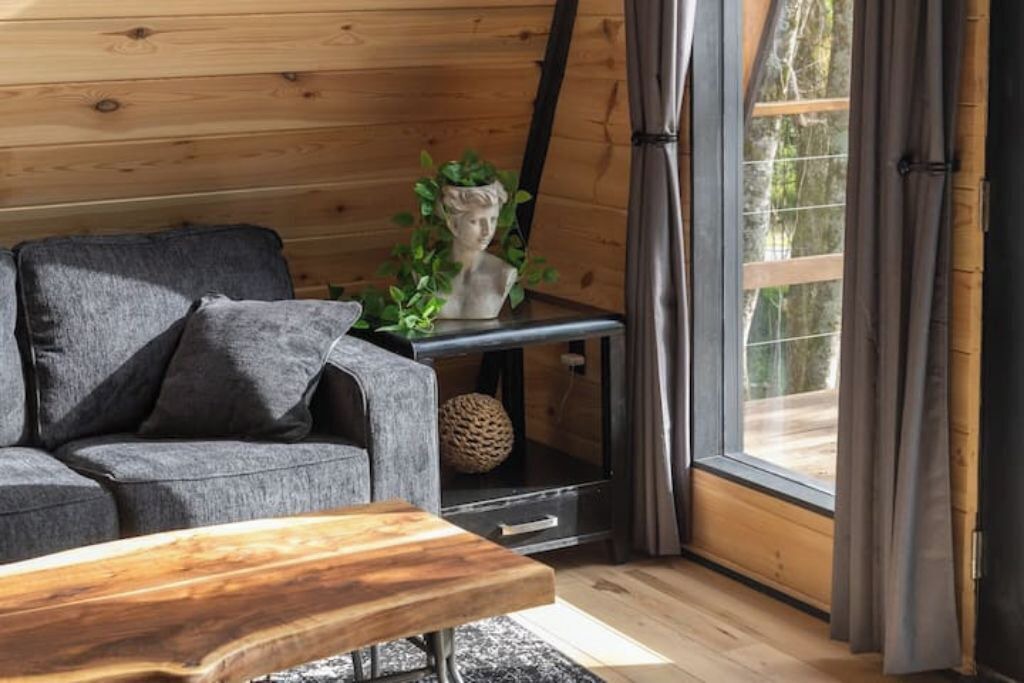 Photo of Livingroom in Cosby