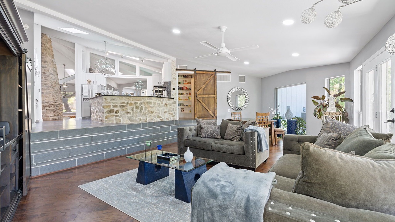 Photo of Livingroom in Manchaca