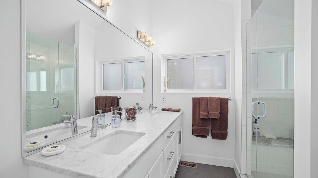 Photo of Bathroom in Five Points
