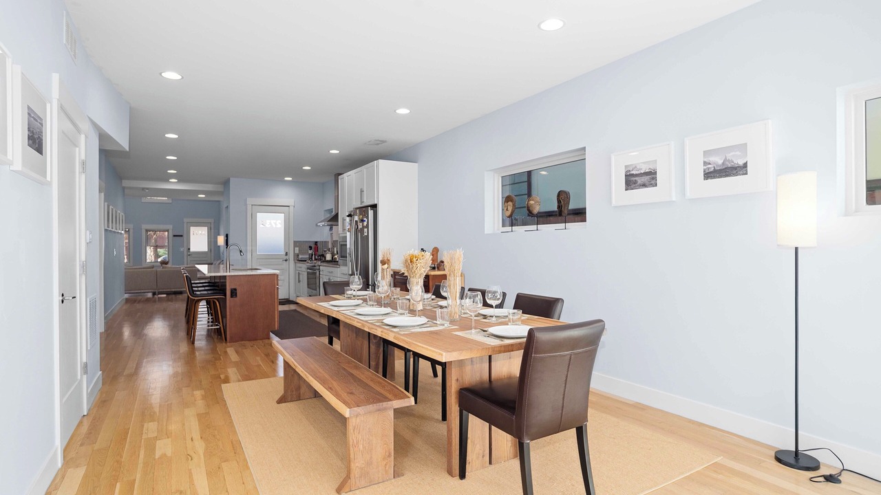 Photo of Livingroom in Five Points