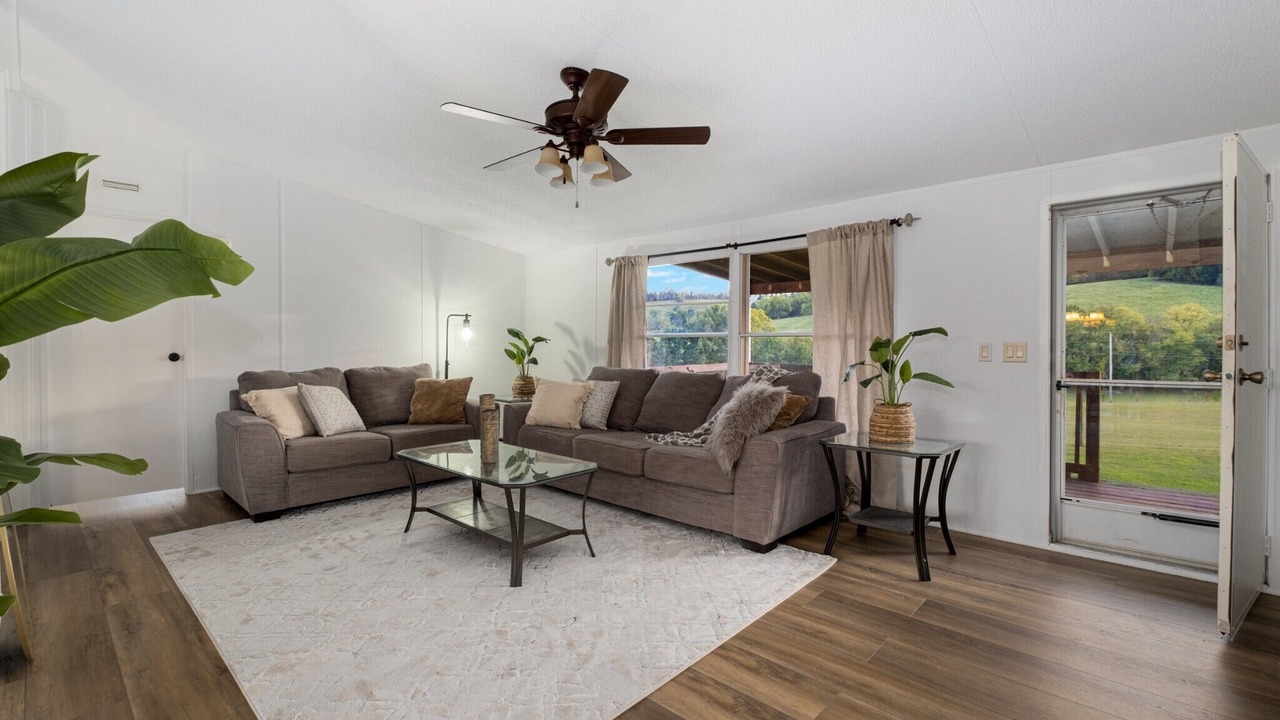 Photo of Livingroom in Shelbyville