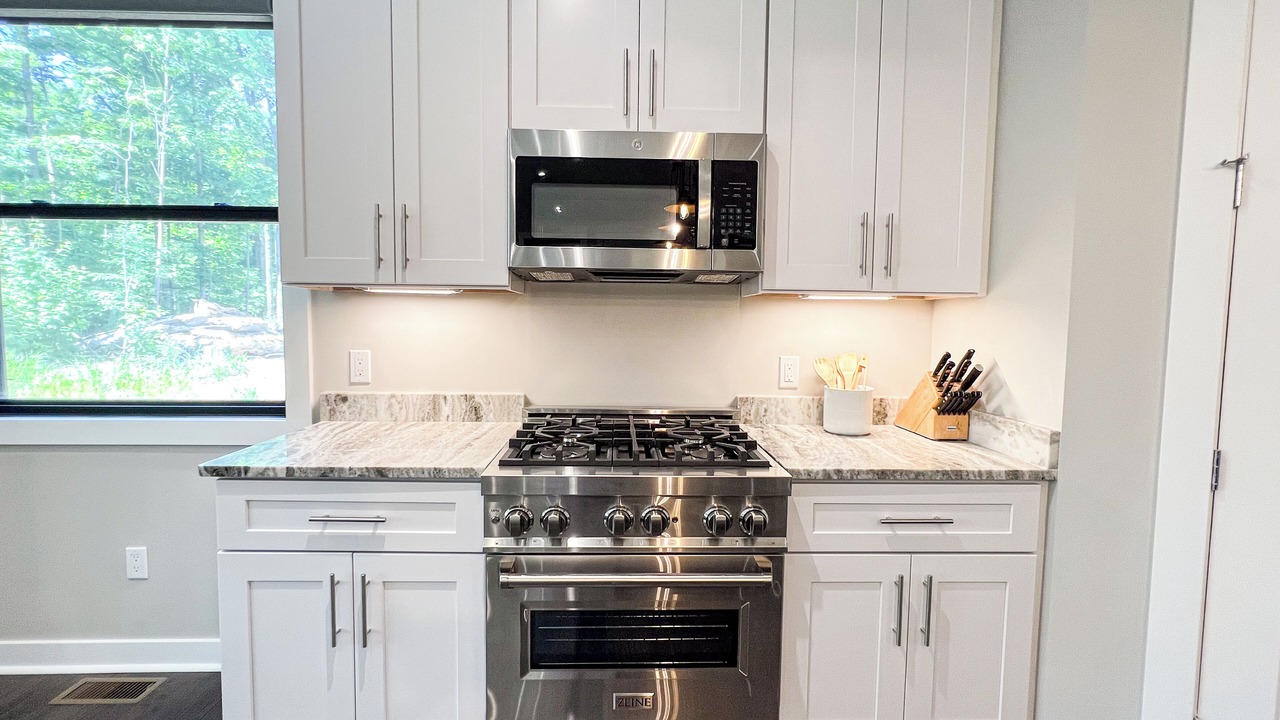 Photo of Kitchen in Birchwood Farms