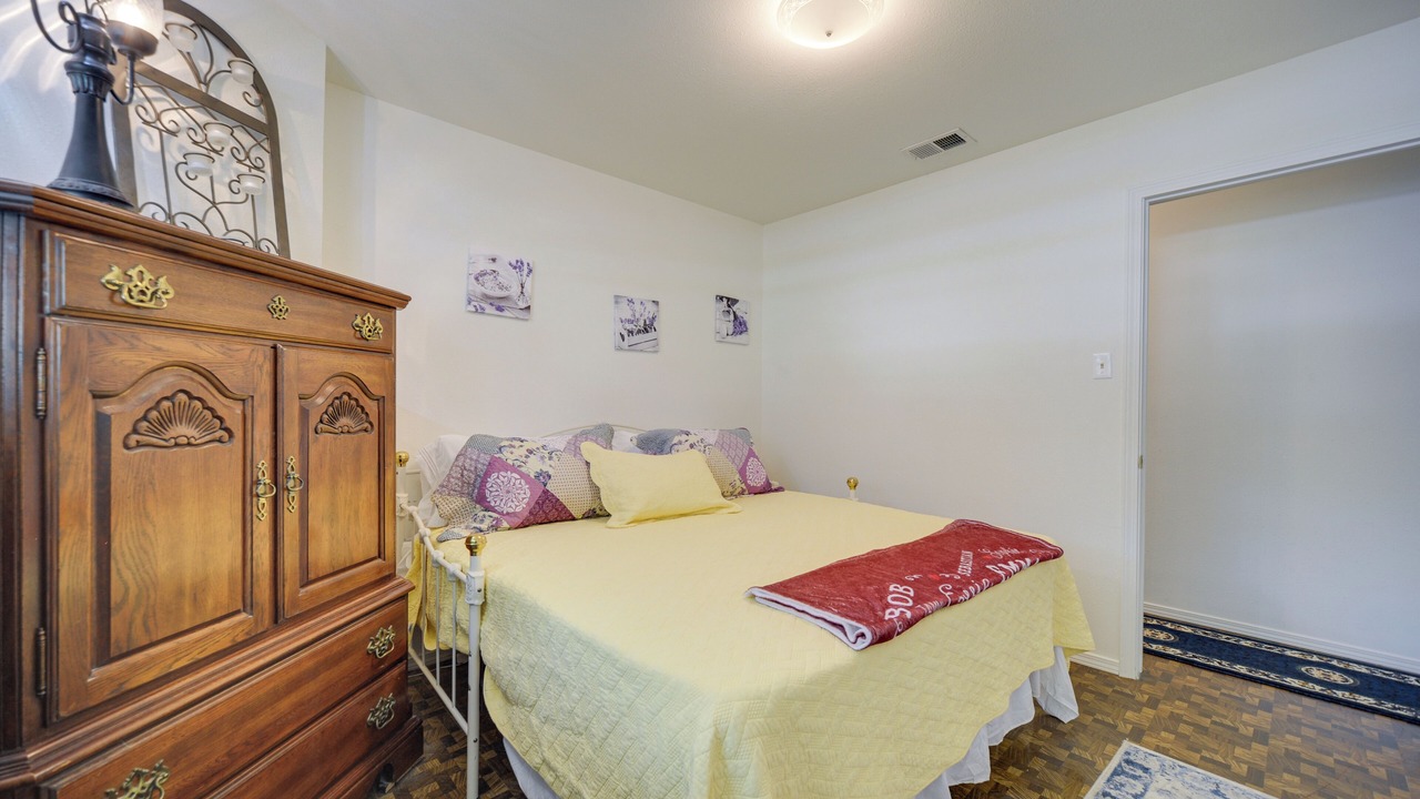 Photo of Bedroom in McQueeney